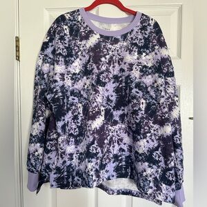 Under Armour Women's Crewneck Sweatshirt Tie Dye Size Large Navy and Purple